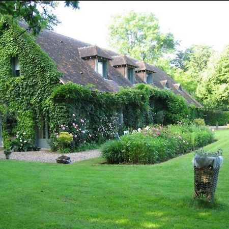 Bed and Breakfast Logis De La Paqueraie Saint-Branchs Exterior foto