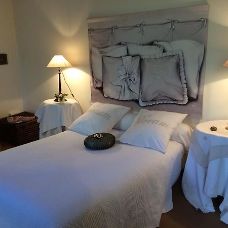 Bed and Breakfast Logis De La Paqueraie Saint-Branchs Exterior foto