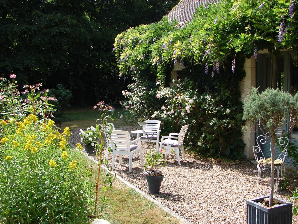 Bed and Breakfast Logis De La Paqueraie Saint-Branchs Exterior foto