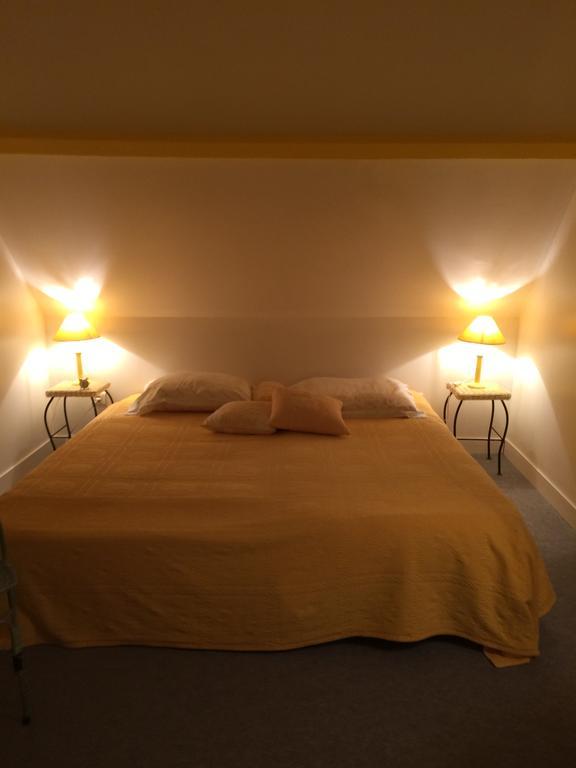 Bed and Breakfast Logis De La Paqueraie Saint-Branchs Exterior foto